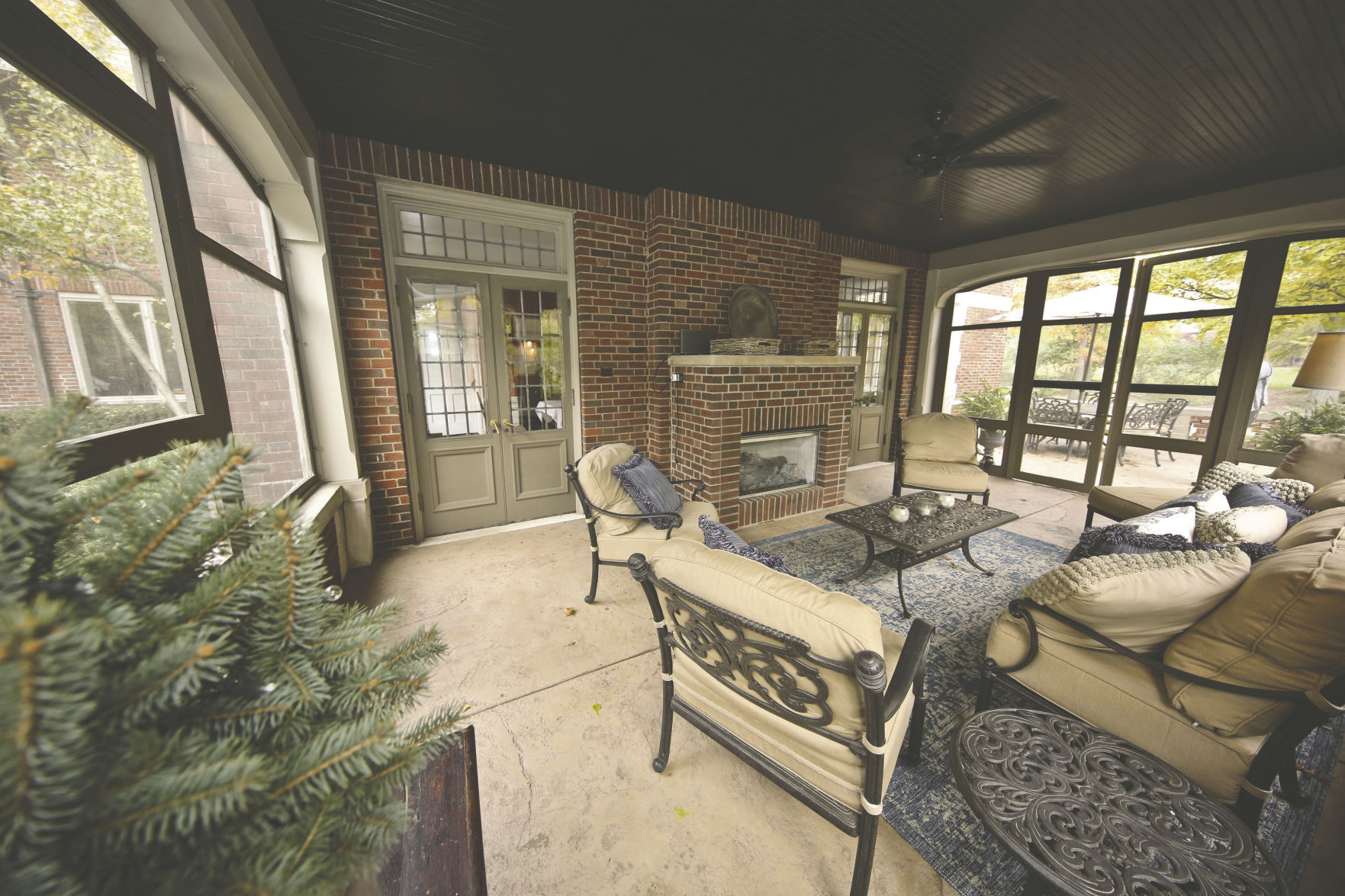 VanLuvenPorch-102_49328